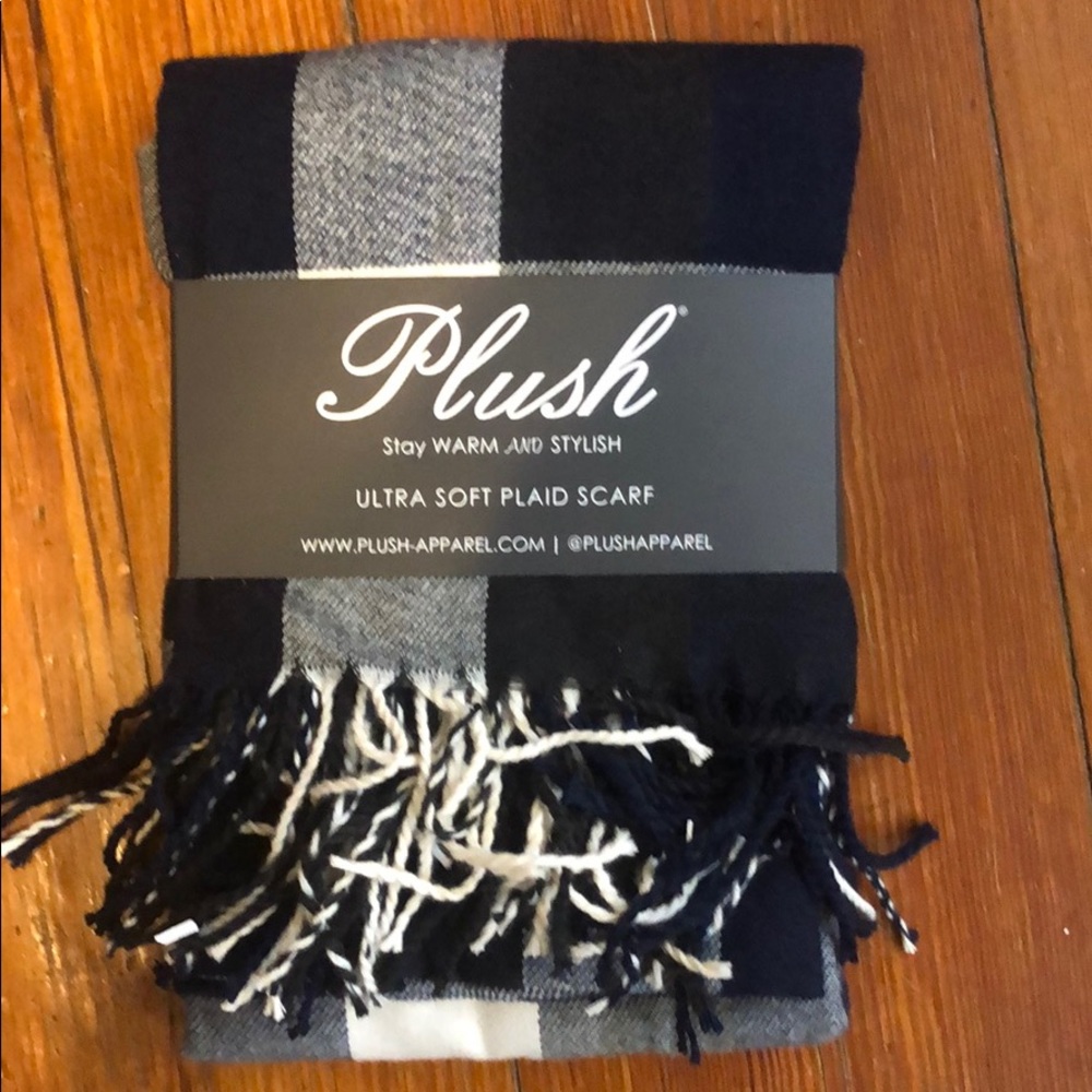 COPY - Brand new plush scarf